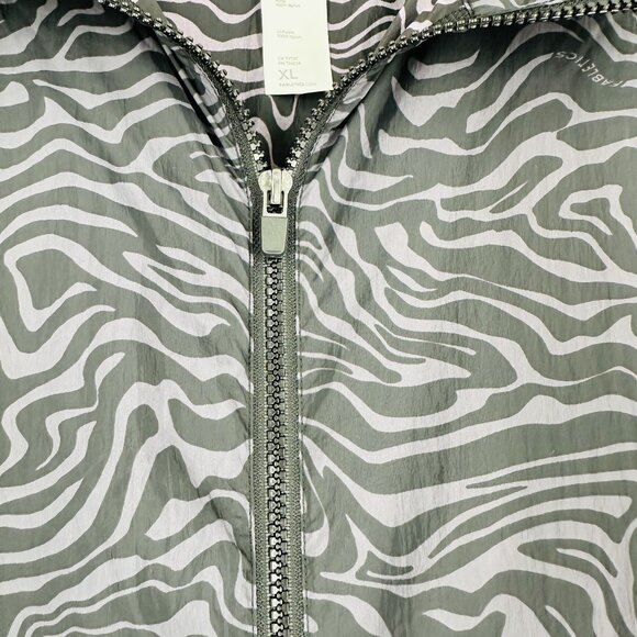 Fabletics Oversized Flyweight Pewter Gray Zebra Print Reflective Windbreaker XL - Picture 8 of 12